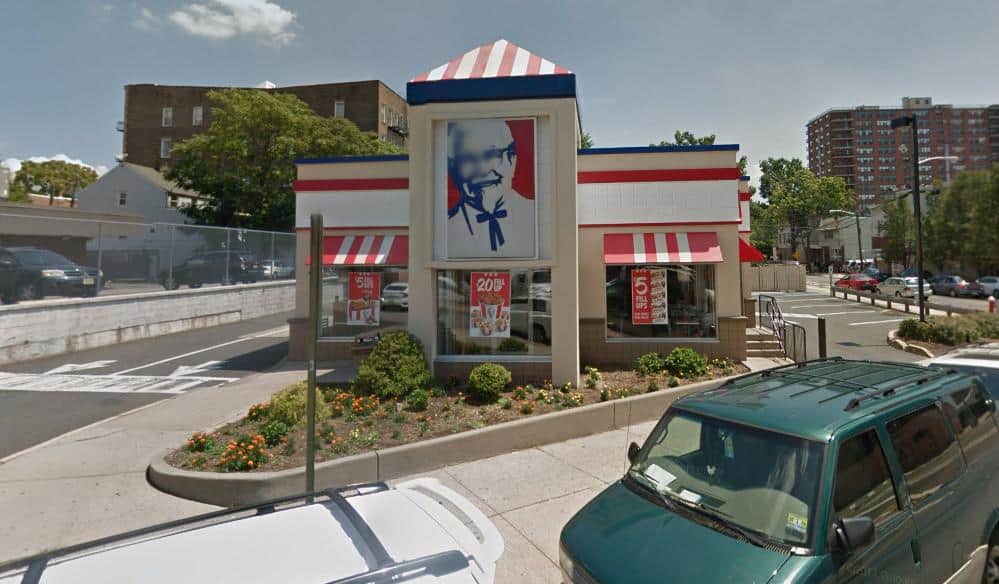 Panoramic view of a business and its surroundings in Google Street View