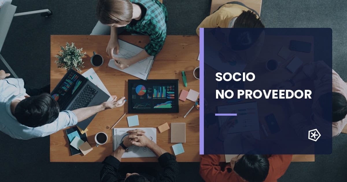 Equipo especializado analizando datos para elegir una agencia de Google Ads
