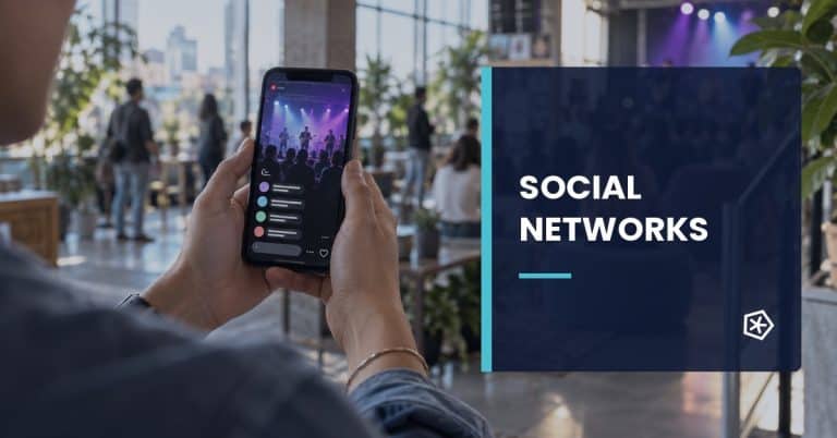 Social networks and live streaming on a smartphone